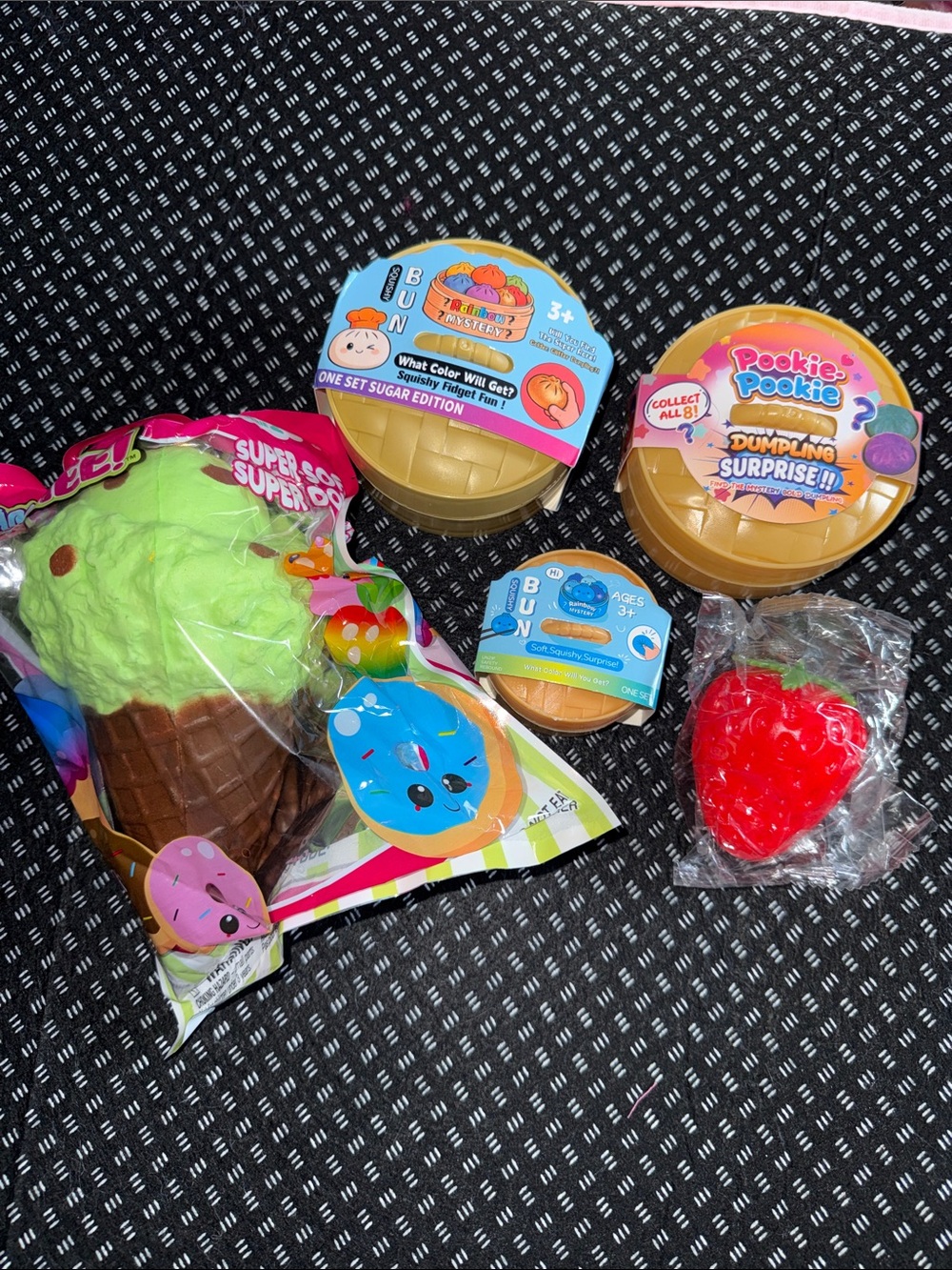 🧸BRAND NEW 🧸 BUNDLE OF 5 SQUISHY TOY  🧸